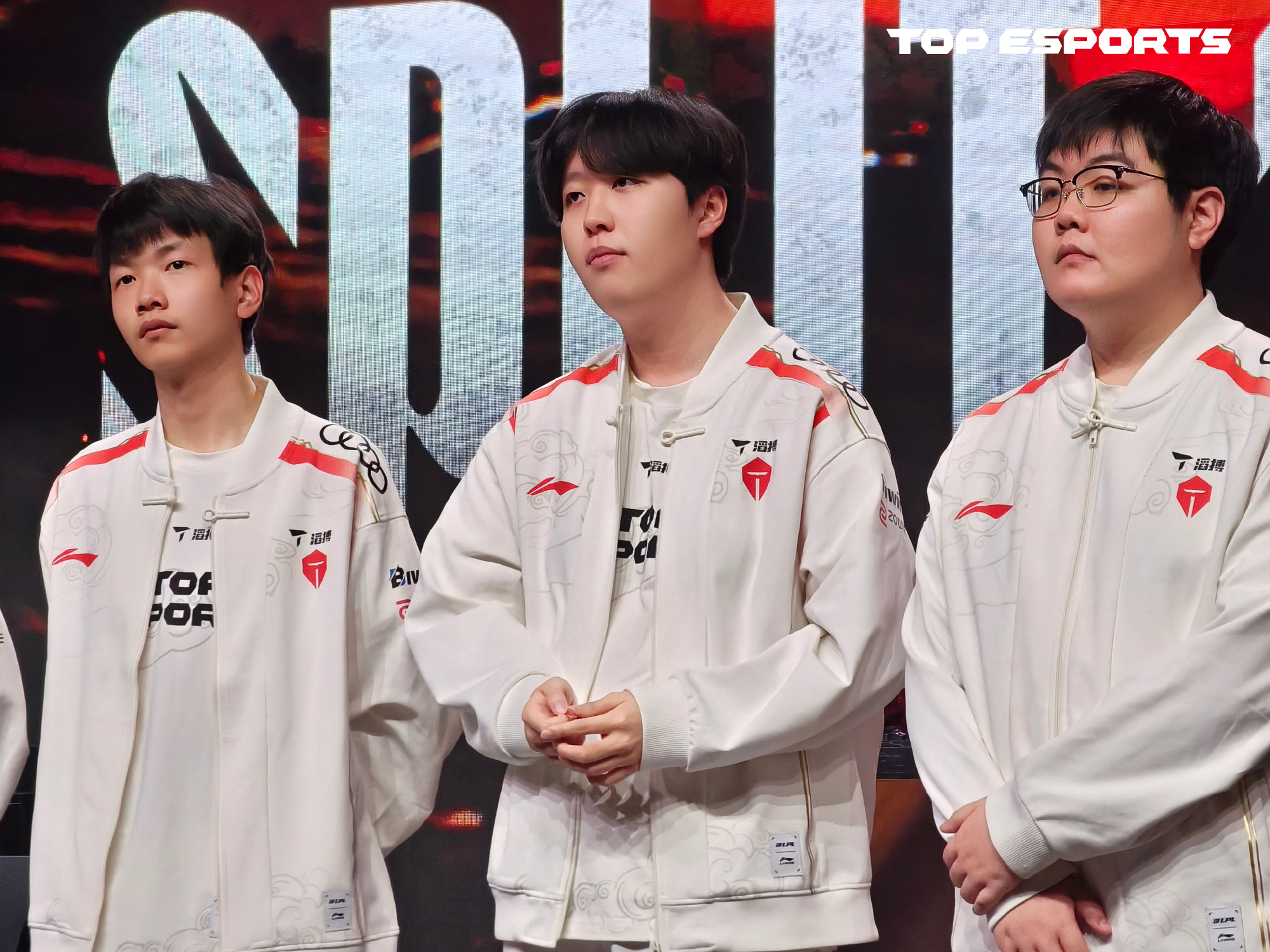 HLE血洗RNG，Scout线上压制力十足顶尖较量小组赛，让粉丝疯狂欢呼的简单介绍